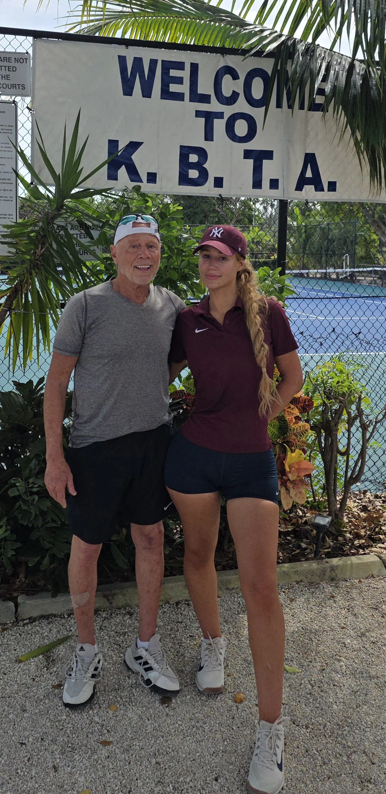 iggy-azalea-training-kbta-miami-tennis